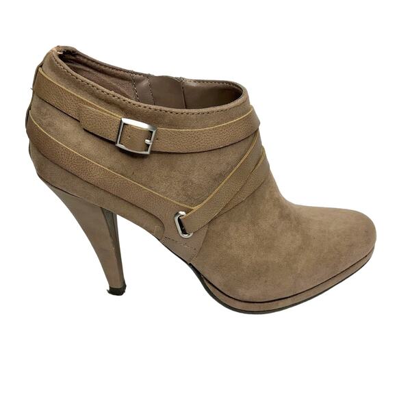 Fergalicious by Fergie Crissy Gray Strappy Ankle Bootie 7.5 M - Picture 3 of 11